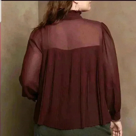 Banana Republic Chiffon Pleated Blouse - Picture 2 of 12